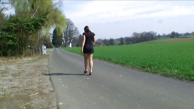 若い雌犬はクソの前に彼女の猫を洗う 女の子 の ため の 無料 エロ