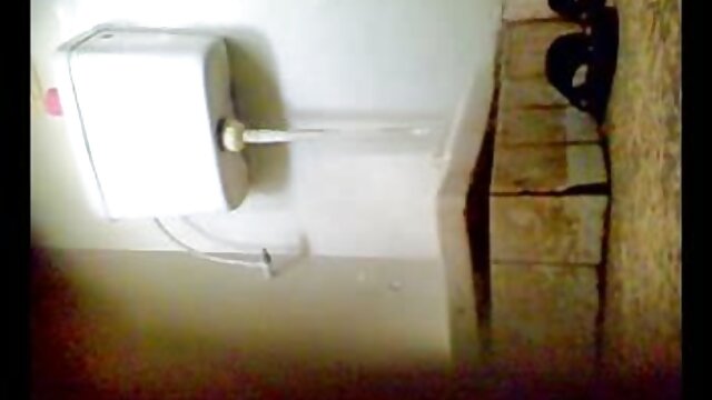 赤-熱い茶色の髪の暗い肌のエヴァは、パートナーとハメ撮り後背位を取得します 女の子 向け エロ 動画