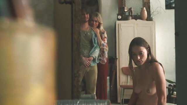 赤毛の売春婦は彼女の膣をmasturbates かわいい 子 h 動画