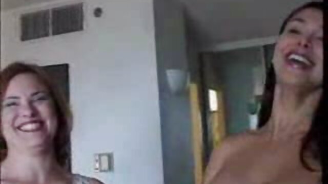 美しい女性の記録の彼女のジューシーで膣 動画 女性 セックス