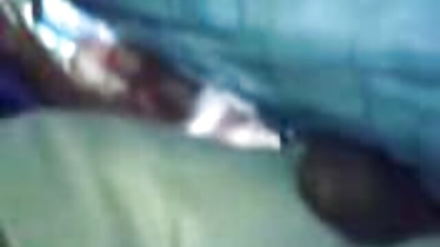 彼は彼女の胸の間に彼のコックが好き 女の子 用 エッチ な 動画