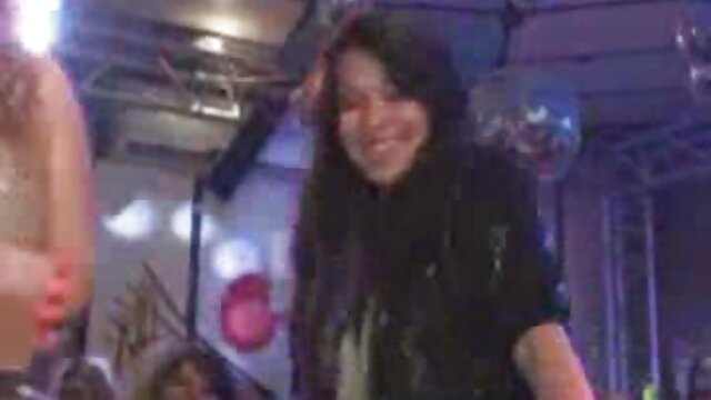 ストリッパーショーコックすべての上の部屋 女の子 エッチ 無料 動画